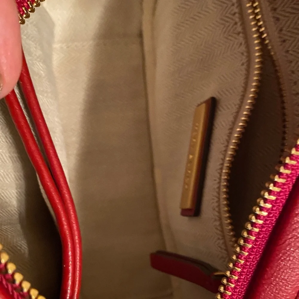 Tory Burch Red Kira Camera Crossbody Bag - Picture 5 of 5